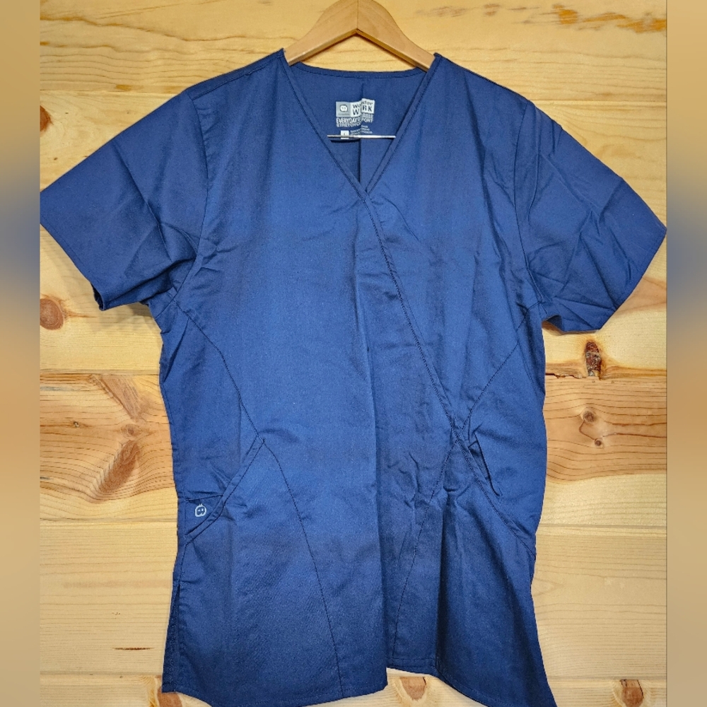 Wonder Work Women's Short Sleeve Navy Scrub Top Size L